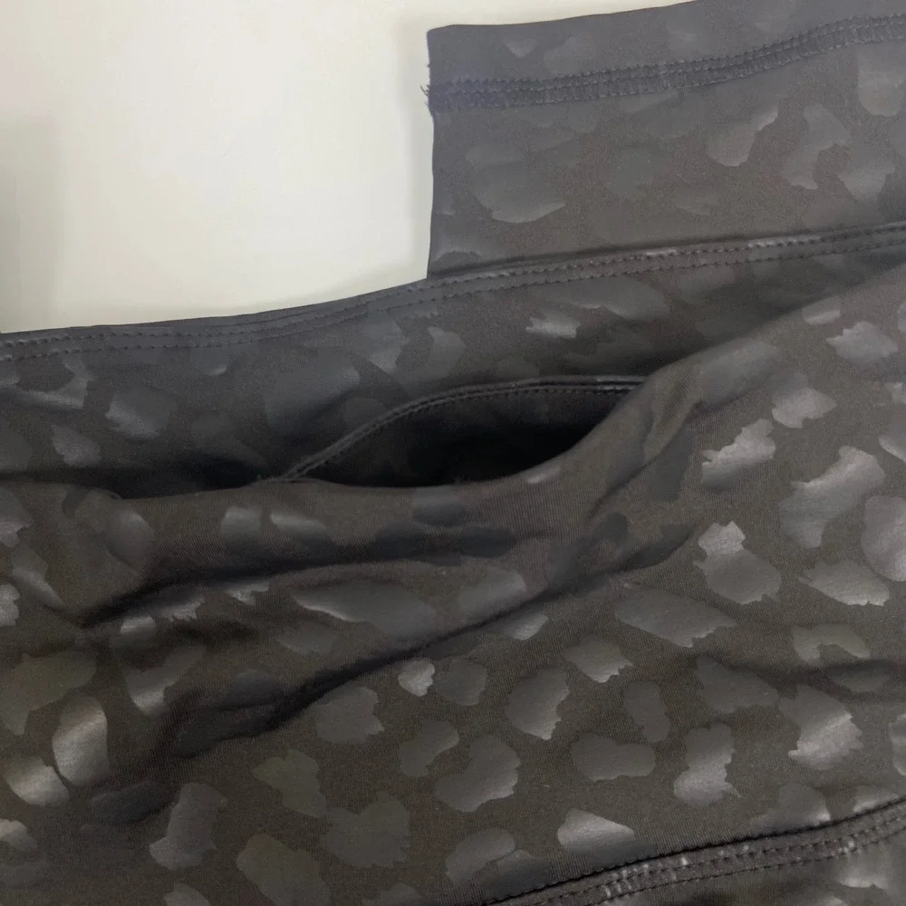Women's Large Rae Mode Black Leopard Print High Waist Athletic Leggings NWOT - Picture 4 of 9